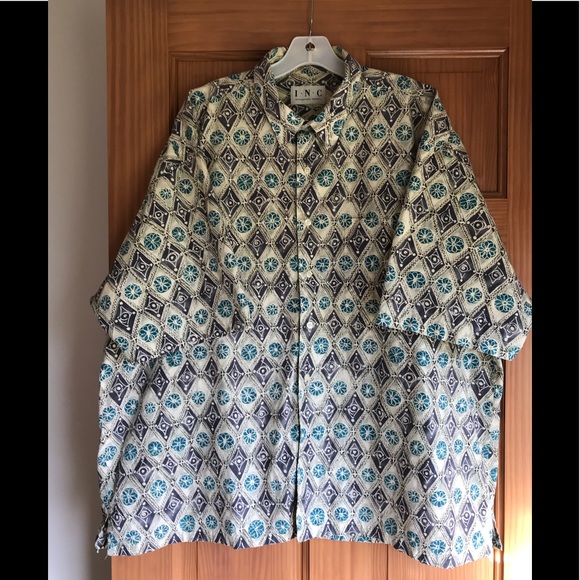 INC Short sleeve button up shirt. - Picture 2 of 4